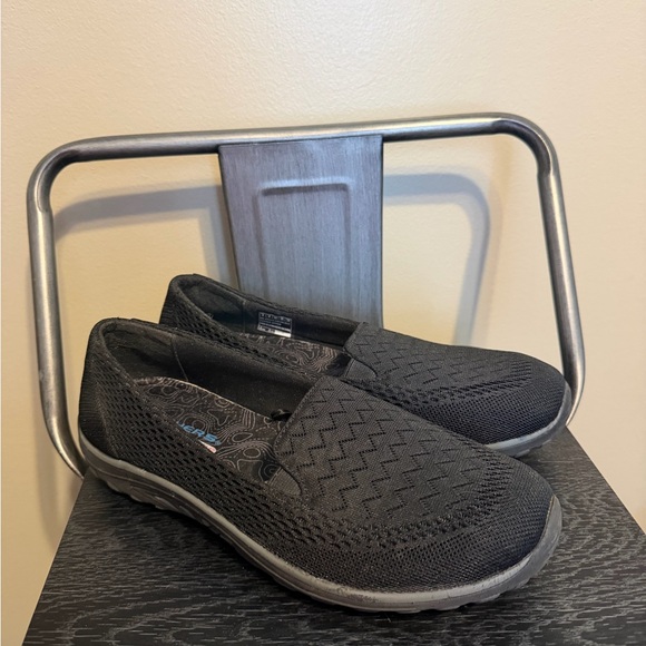 Skechers Relaxed Fit Black Memory Foam Slip On Shoes Size 9 - Picture 11 of 11